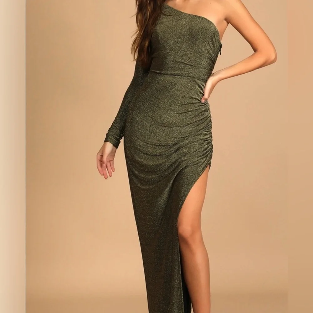 Elegant One-Shoulder  Lulus gold/ black Dress size S - Picture 3 of 10